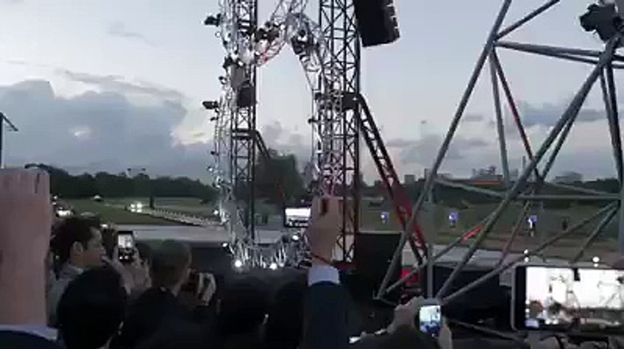 Vaís A Alucinar Cuando Veáis De Lo Que Es Capaz Este Coche