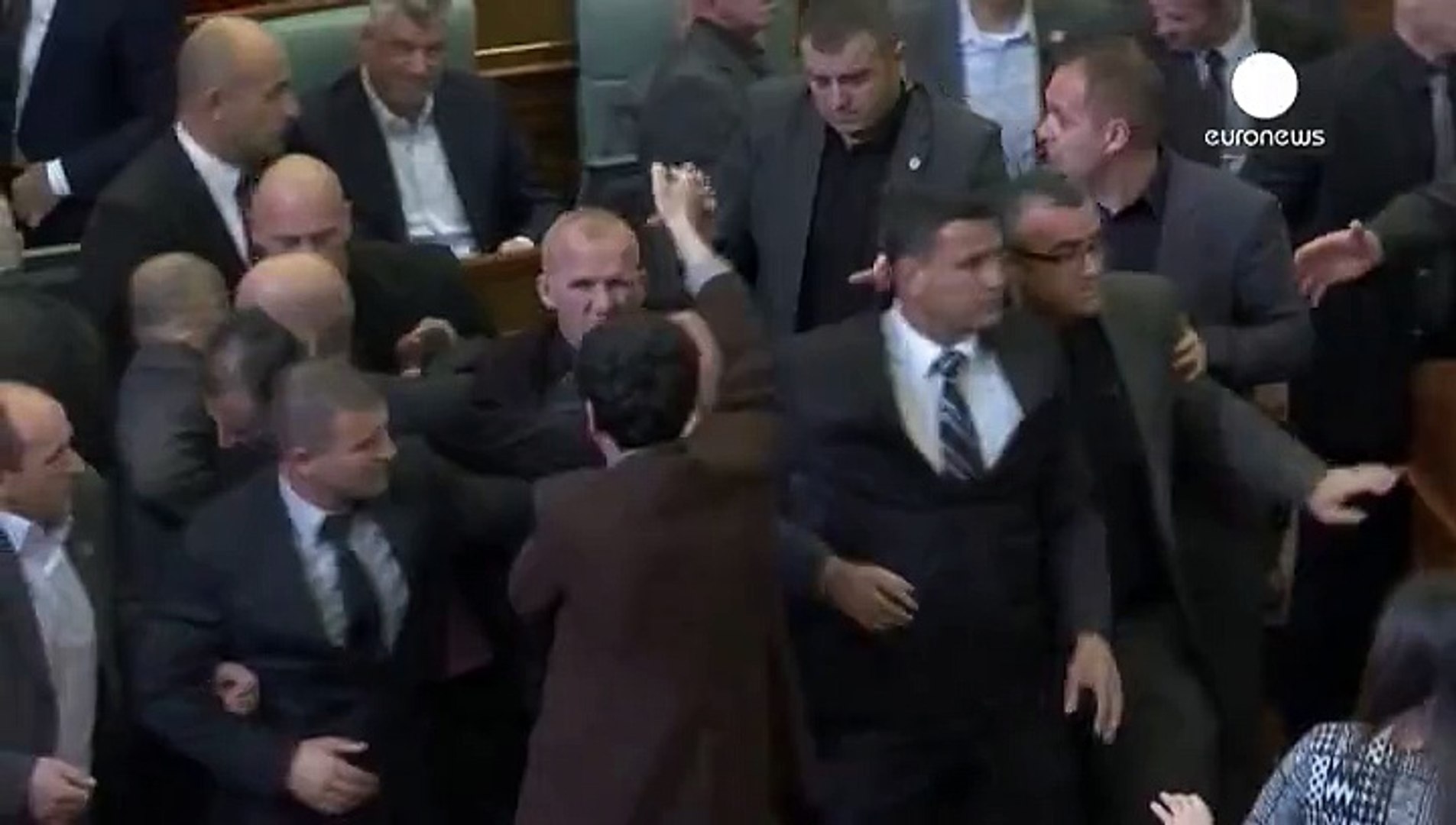 ⁣Косово: опозиція знову зірвала засідання парламенту