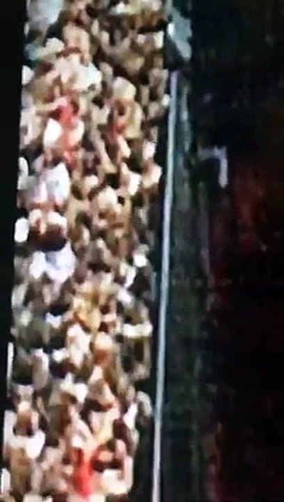 Александр Бон (shponks) on Periscope [2015-11-17 19-37] Первый звонок #БИЛАН33 ‼ кто в зале отзовись