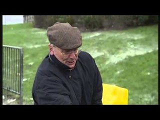Slippery Shoes! | Still Game | The Scottish Comedy Channel