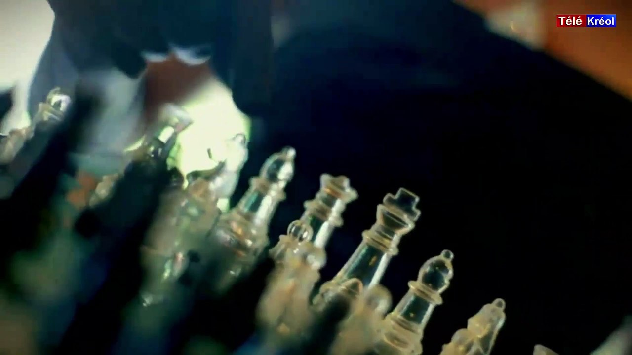 tele kréol en live de Ile de la reunion island (AUTO-RECORD) (2015-11-18 16:20:39 - 2015-11-18 16:22:09)