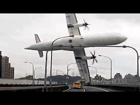 Самые страшные падения самолётов снятых на камеру!
