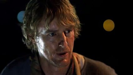 Pierce Brosnan explique l'assassin financier dans no escape