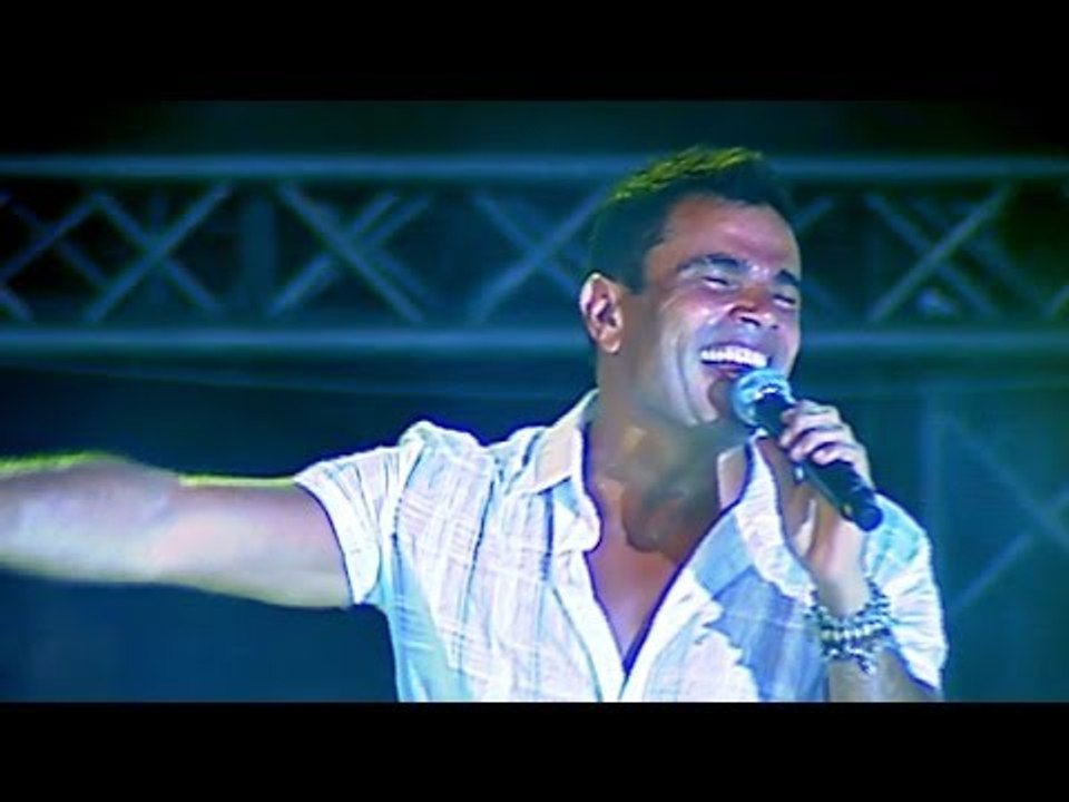 Amr Diab - Halla Halla (Video Mix) عمرو دياب - هللا هللا
