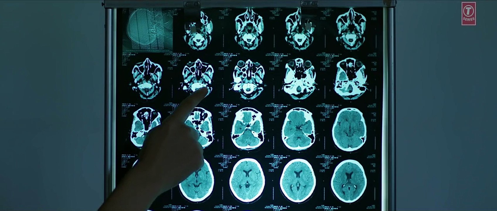 Sonu Nigam- 'Aa--Bhi--Jaa--Tu--Kahin Se' FULL VIDEO Song - Amyra Dastur - T-Series