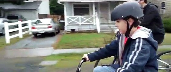 Zombie Cats from Mars (2015) Trailer Ernest Adams, Jonah Kersey