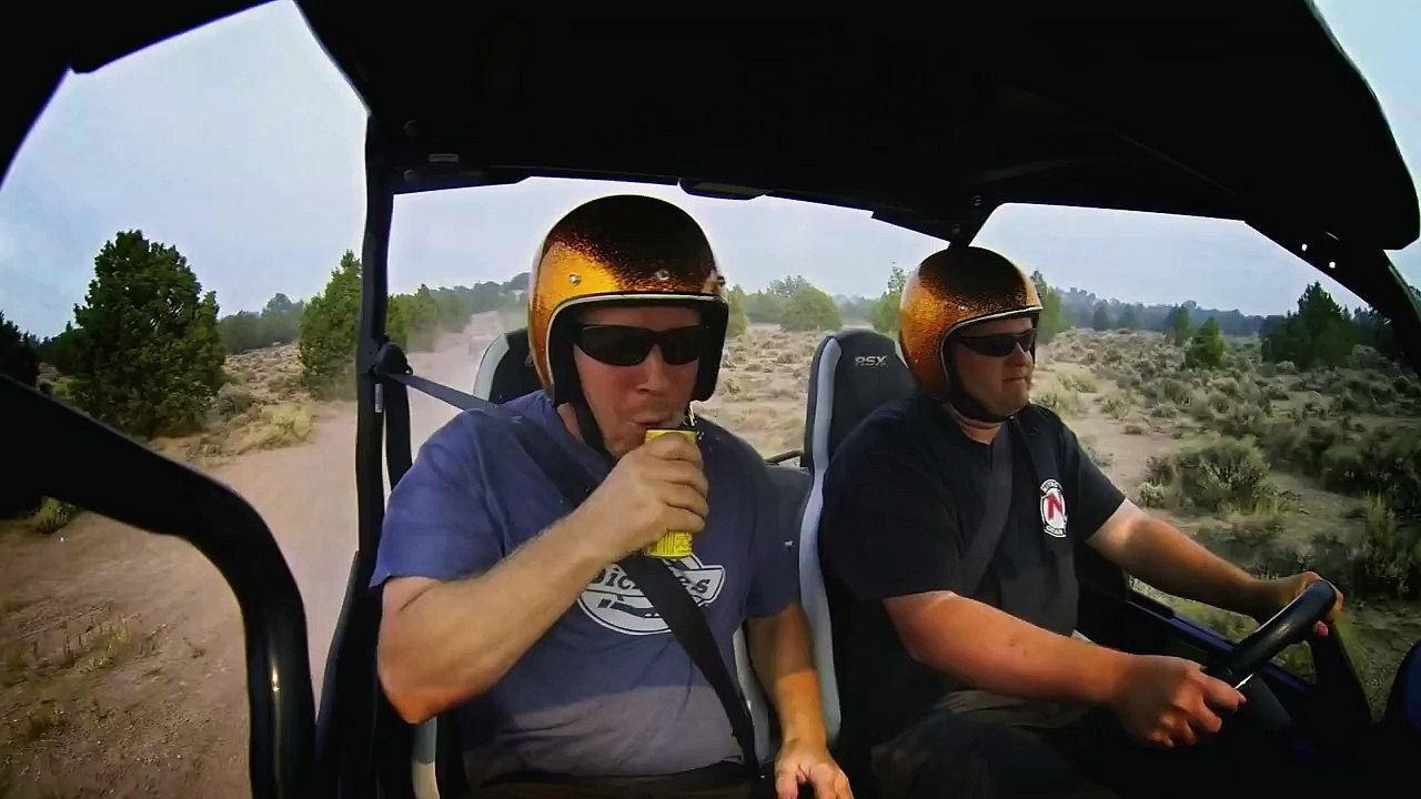 2014 Cheap Truck Challenge! 93 S10 vs 95 Grand Cherokee vs 75 International - Dirt Ever