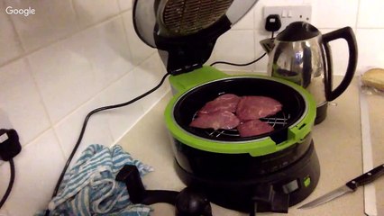 What is seaside having for tea-jyZgmkmVPSg