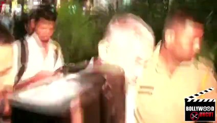 Injured Aamir Khan Returns Home From 'DANGAL' Shoot