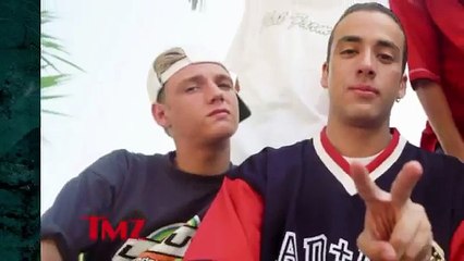 Aaron Carter Catches an  NKOTB  Beatdown