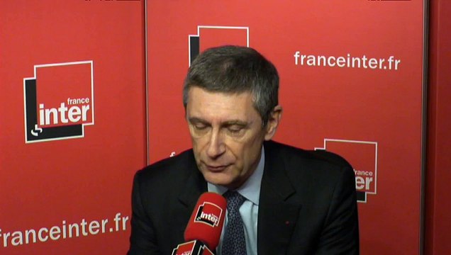Attentats, services de renseignement : Frédéric Péchenard répond à Léa Salamé