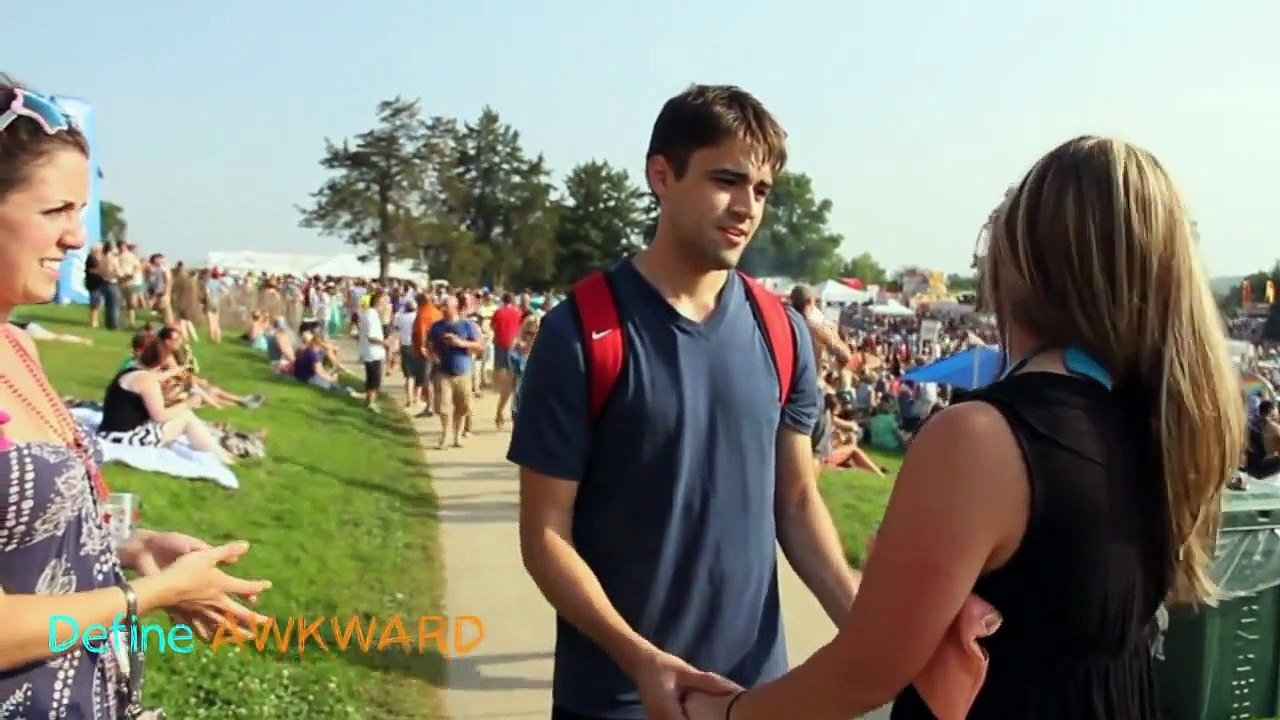 Reading Palms To Pick Up Hot Girls Social Experiment