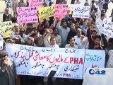 PHA workers protest against privatization of Parks in Lahore