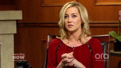 Kellie Pickler LOVES Her Some Chris Stapleton... And You Should Too!