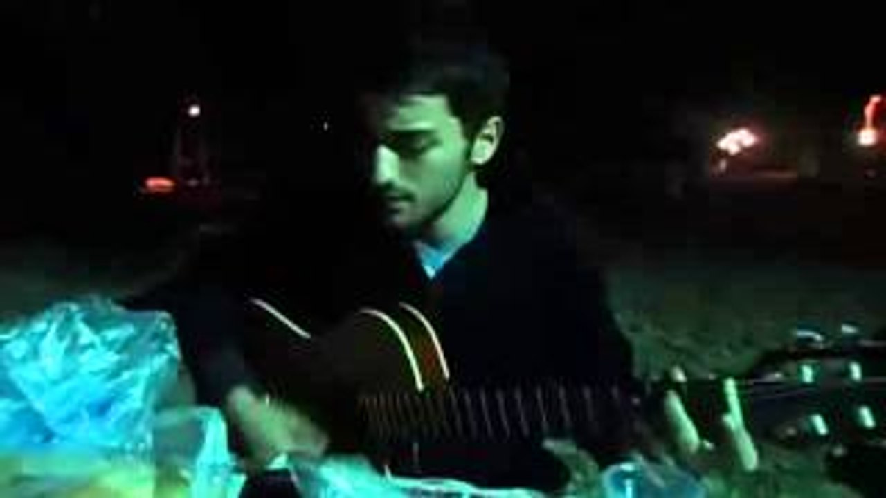 Onur Koç Kafam Hafif Dumanlı 2011
