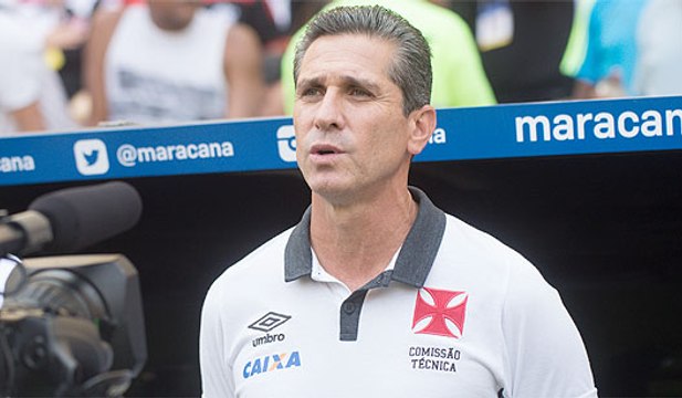 Jorginho confia em apoio incondicional dos vascaínos contra o Corinthians