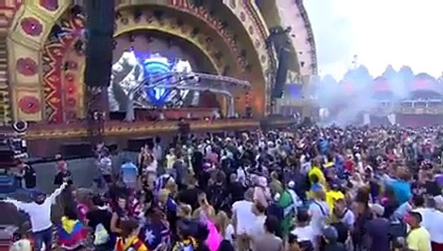 Sander van Doorn, Pep & Rash - White Rabbit [Sander van Doorn Live @ Tomorrowland 2015] - YouTube