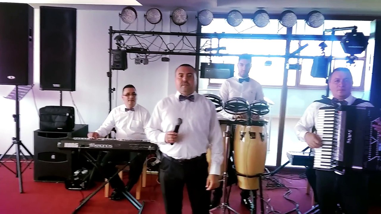 Live Formatia Fratii Burcea - La Multi Ani Cu Fericire 2015 (Cover)