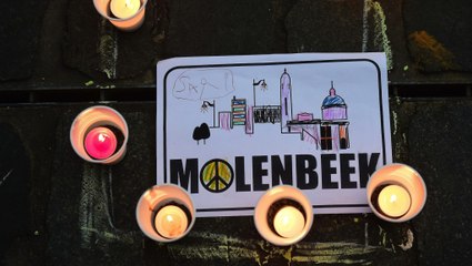 Molenbeek vigils held for Paris attack victims