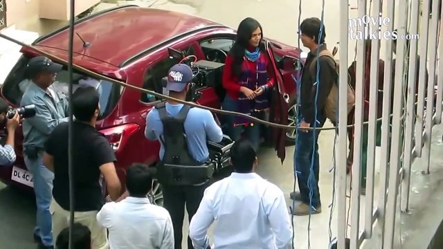 LEAKED: Shahrukh Shooting For FAN Movie In Dwarka | SRK