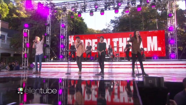One Direction performs Perfect