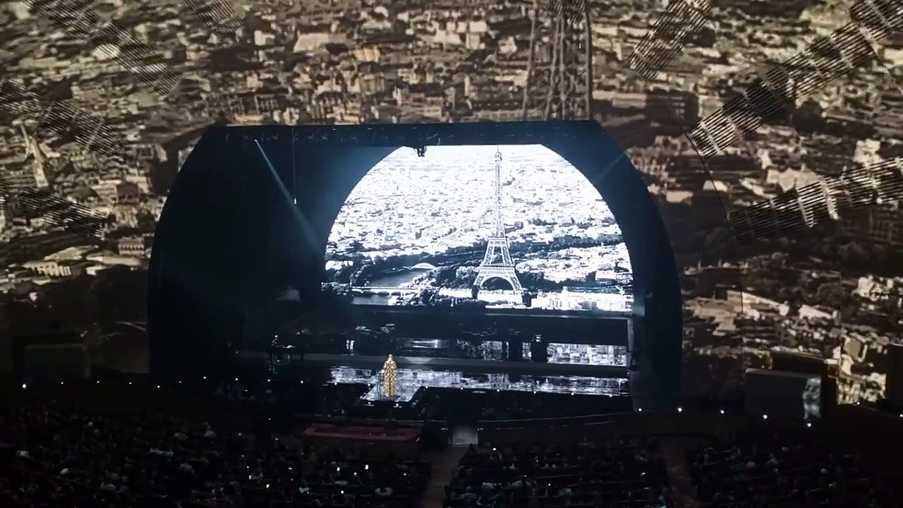 Adele tribute to Paris attacks