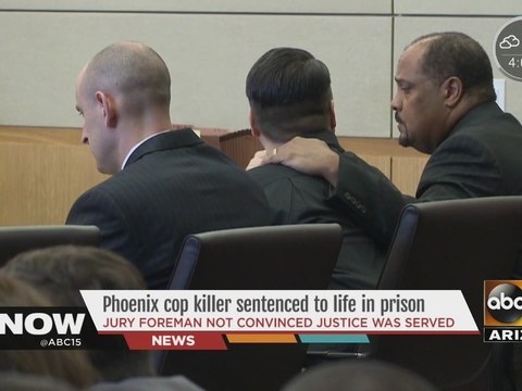 Convicted killer escapes death penalty for police shooting