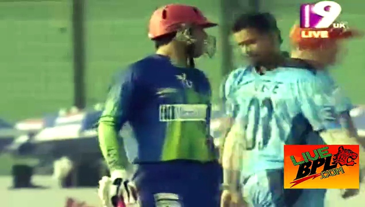 Mashrafe Mortaza Fights Mohammad Nabi and then Nabi Gets Out!