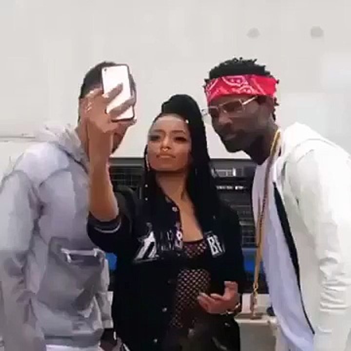 selfie trick
