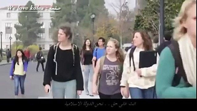 شاهد ردّة فعل الناس علي شاب امريكي في نيويورك يحمل علم تنظيم داعش ثمّ بعدها علم إِسْرَائِيل