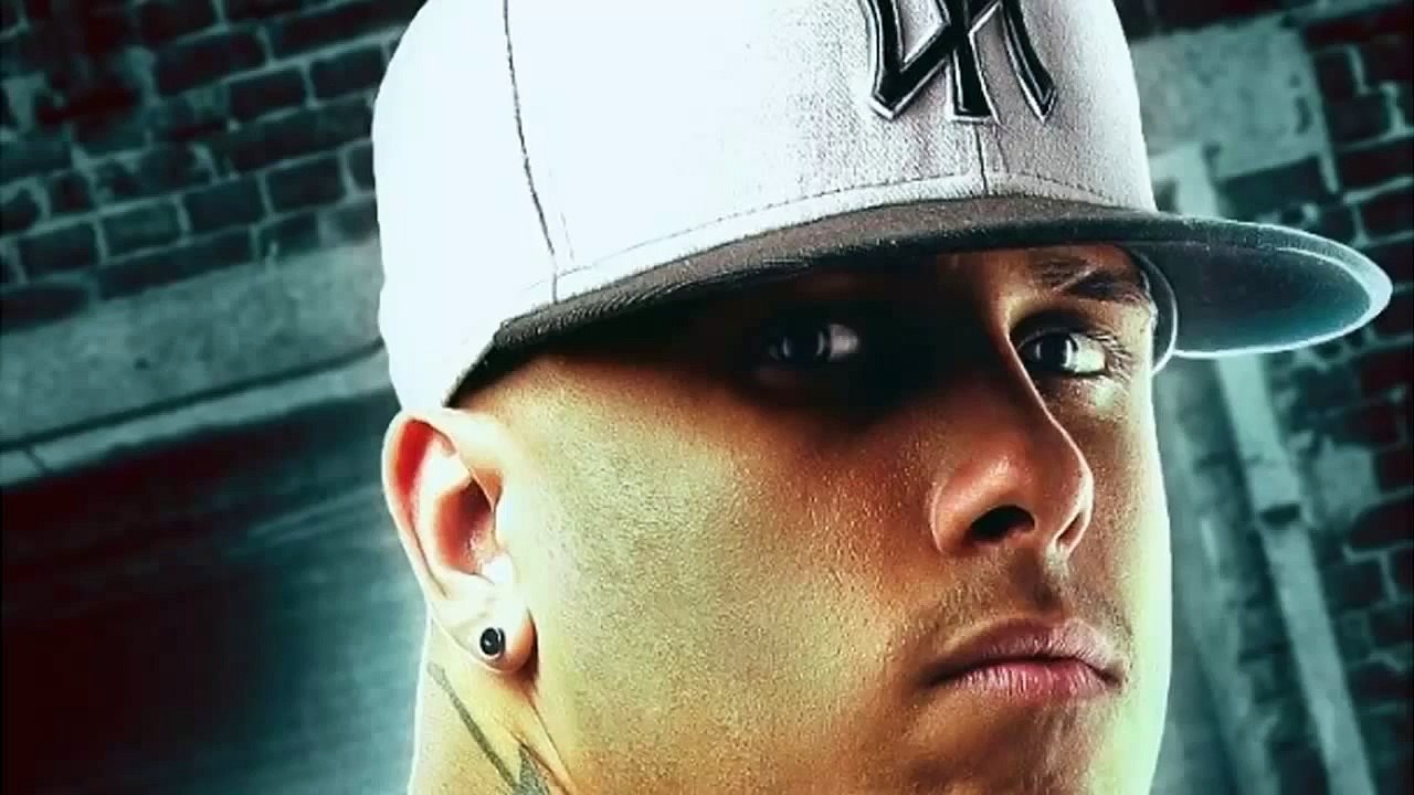 Nicky Jam Adicción (Gargolas 6) Video Music 2014