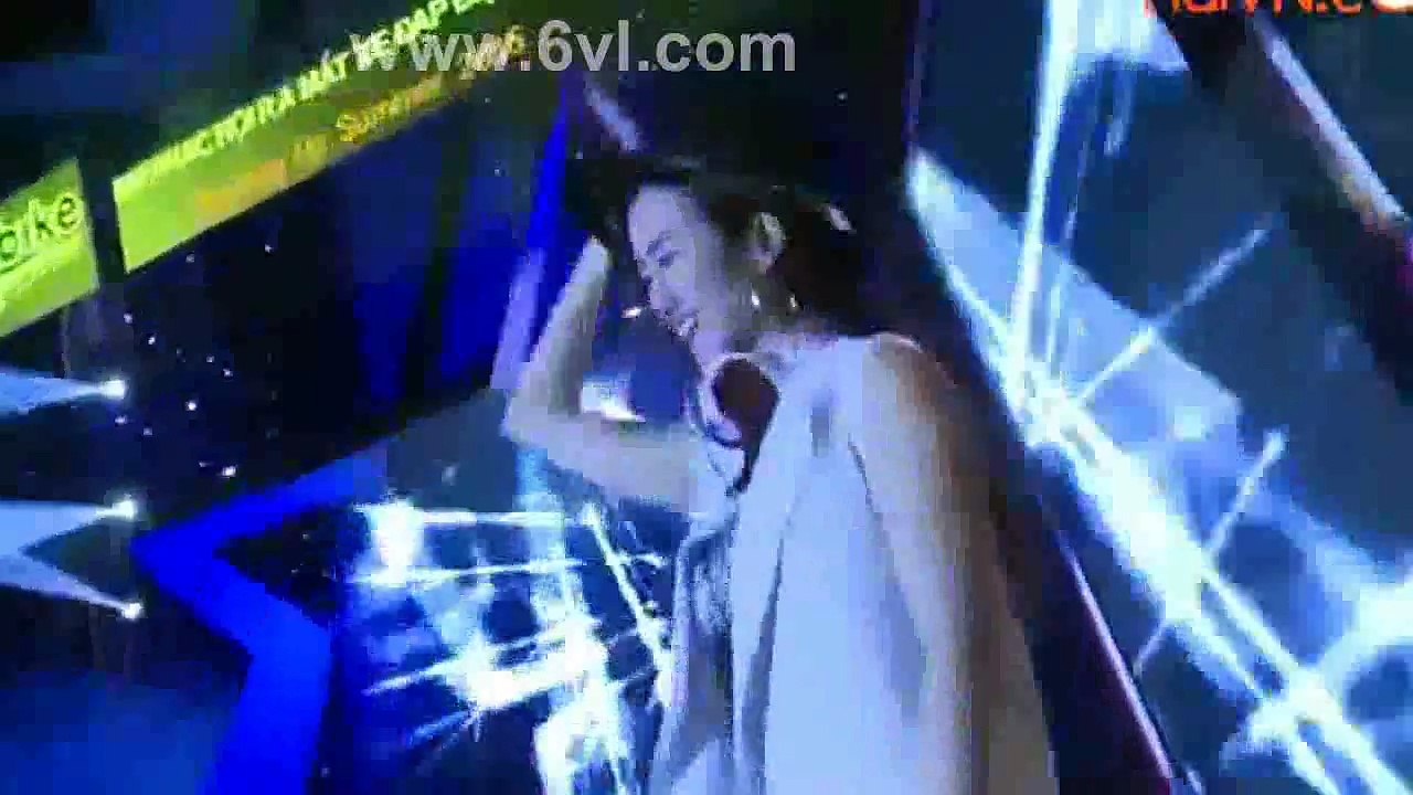 Vợ người ta phiên bản quẩy bar =))