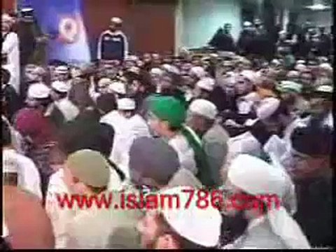 Amazing Naat Shareef With Great Emotions Aj Sik Mitran Di Wadheri Ae by Al-Haaj Awais Raza Qadri