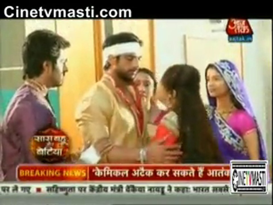 Meera Ne Khud Ko Jalkar  Bachaya Apne Papa Ko Jisse Phirse Laut Aayi Modi Bhawan Mein Khushiyan - 19th November 2015 - Saath Nibhaana Saathiya