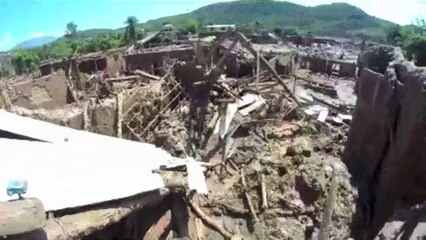 Download Video: Bombeiros capixabas ajudam na busca de desaparecidos em Mariana (MG)