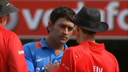 Watch MS Dhoni Fight With Umpire In Cricket Match 2016