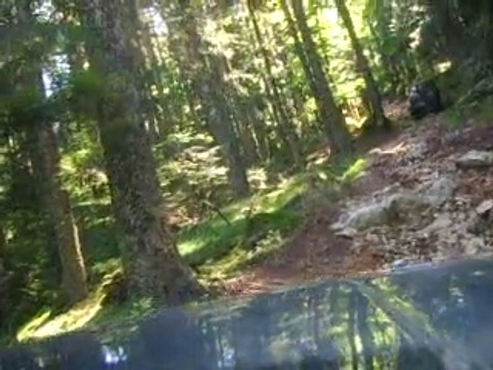 Monique Montée technique et rocheuse en Mitsubishi Pajero V6 essence Monique Chaverot