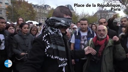 Descargar video: Attentats paris un musulman, les yeux bandés, demande des -câlins- aux passants