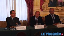Conférence de presse pour l'annulation de la fête des lumières à Lyon le 8 décembre 2015