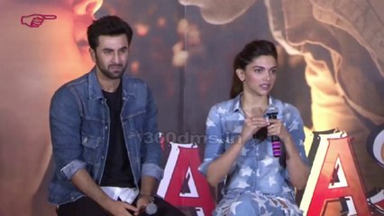 Ranbir Kapoor & Deepika Padukone : SRK-Kajol's Chemistry Is Beyond PALANGTOD