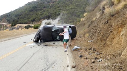 Moron Driver crashes completly BMW car during Race