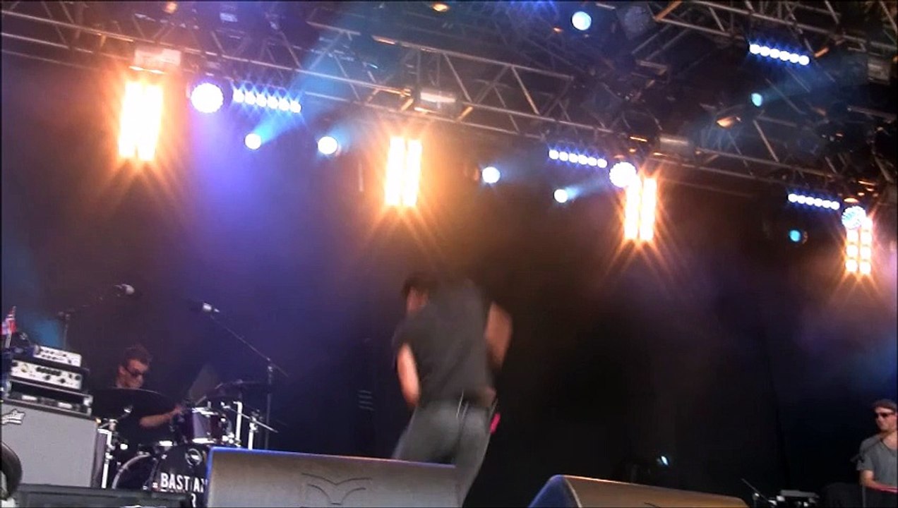 Bastian Baker - I wan't to BREAK FREE - Crazyclip ;)