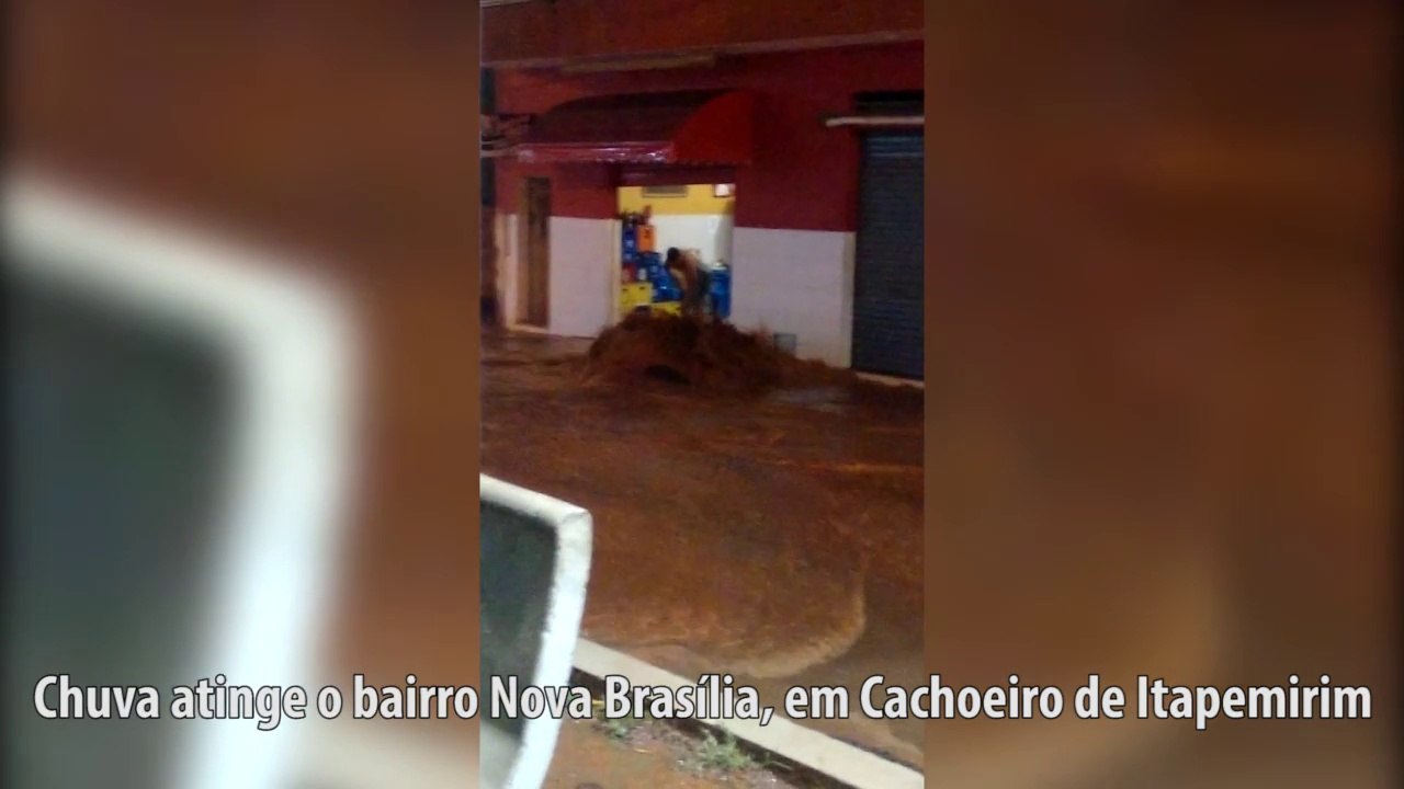 Forte chuva atinge o bairro Nova Brasília, em C...