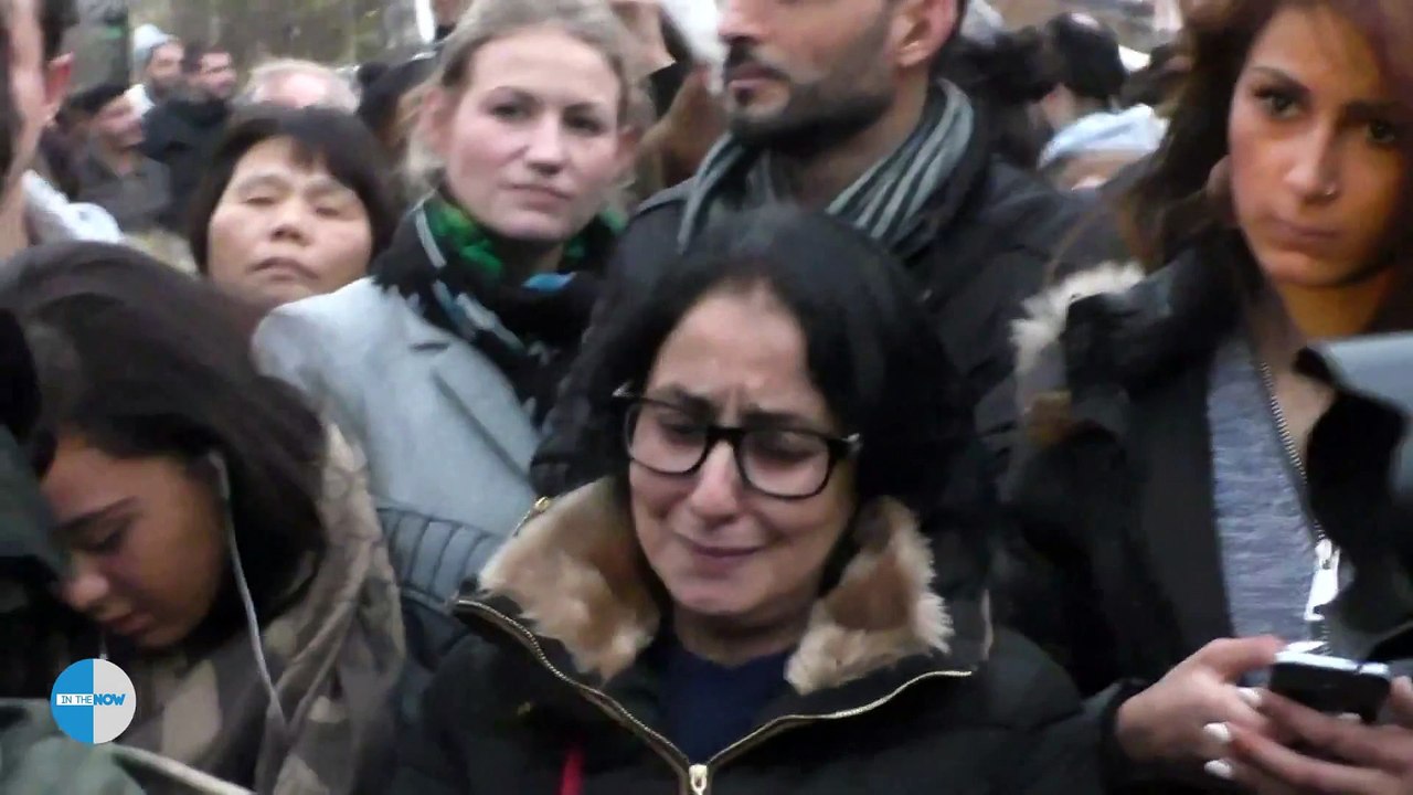 Faites moi "câlin de confiance". Les belles images d'un musulman à Paris