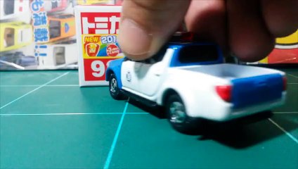 トミカ Tomica No.93 Mitsubishi Triton JAF - Tomica in 30+ Seconds