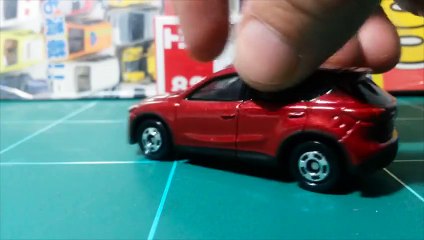 トミカ Tomica No.82 Mazda CX 5 - Tomica in 30+ Seconds