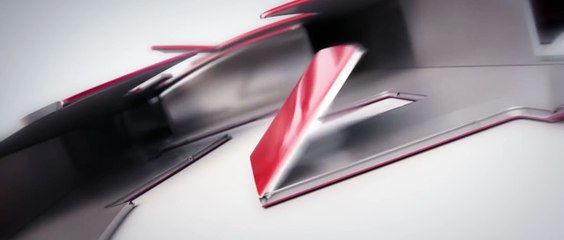 GAROTA SOMBRIA CAMINHA PELA NOITE