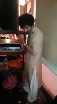 Kafasını 180 Derece Çeviren Adam