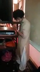 Kafasını 180 Derece Çeviren Adam