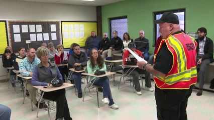 Profesores de EEUU entrenan contra ataques armados